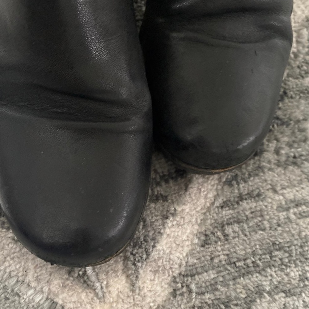 Authentic prada boots - Picture 4 of 8